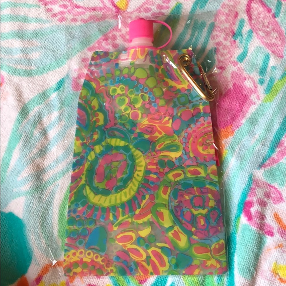 Lilly Pulitzer Come Out Of Your Shell Water Bottle
